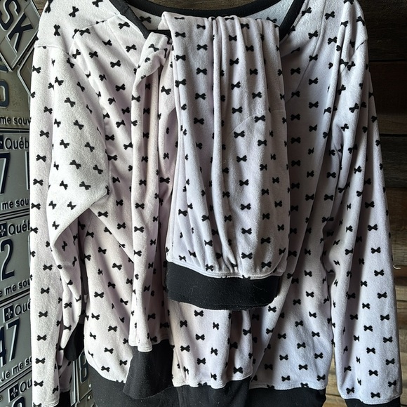 KATE SPADE Bow Pyjamas Set - Picture 3 of 5